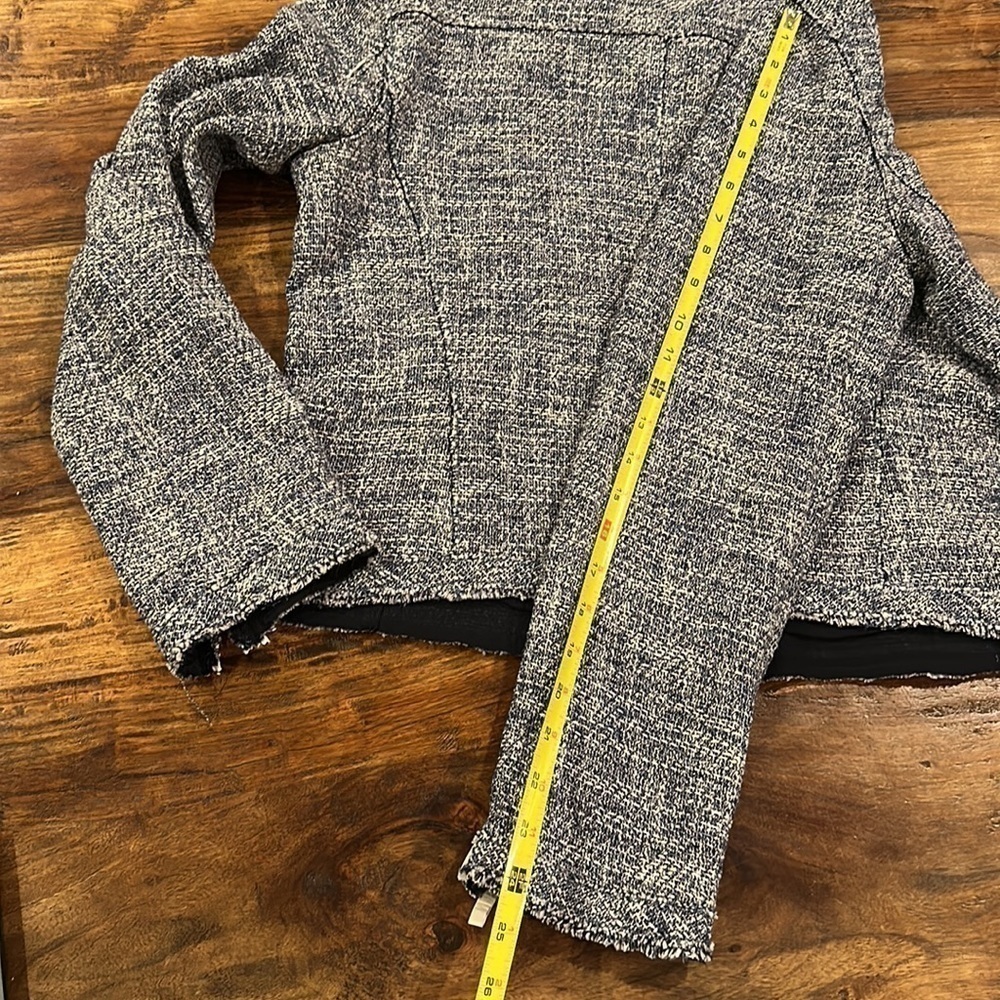 Elie Tahari Collarless Tweed Zip Cropped Blazer Size Large - Picture 12 of 13